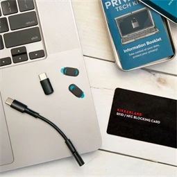 Adatvédelmi tech készlet fémdobozban