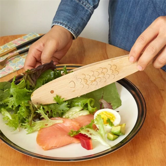 Bambusz csipesz, hal formájú 26,5x4,4x5,2 cm