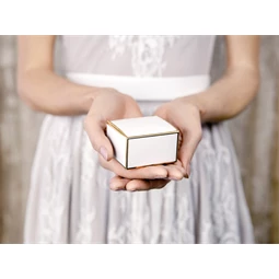 Dobozok fehér 6x3,5x5,5 cm S/10