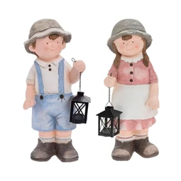 Fiú, lány kalapban, lámpással álló 21x47x17 cm 2féle