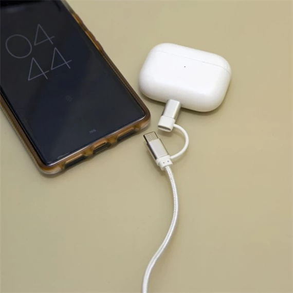 Fonott lightning és USB-C kábel, 2 in 1