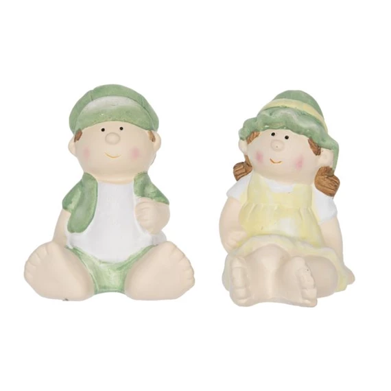 Gyerek fiú, lány sapkában ülő 8,8x7,6x11 cm 2 féle