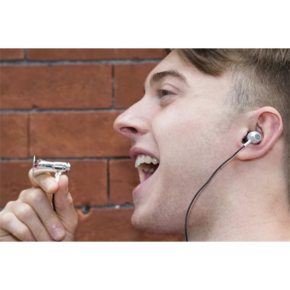 Hangváltoztatós mini megafon