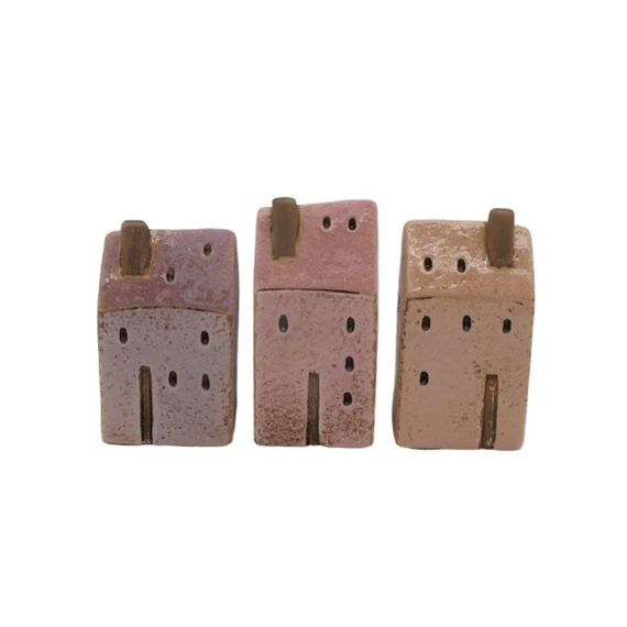 Ház emeletes, kéménnyel 3,5x2,7x7,5 cm 3féle