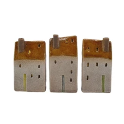 Ház emeletes, kéménnyel 5x3,8x9,7 cm 3féle