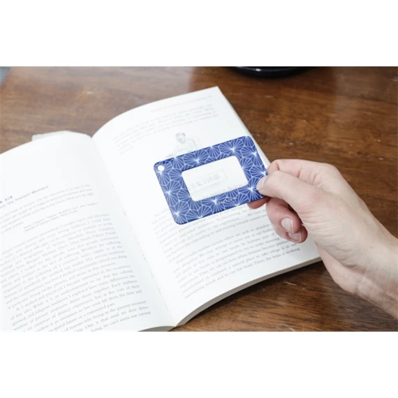 Nagyítóüveg, bankkártya méretű 1,59x5,72x8,57 cm