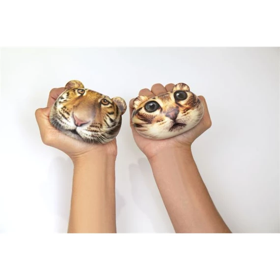 Stresszlabda, macskás