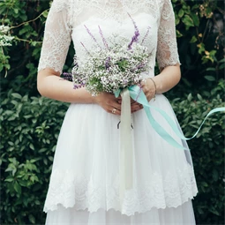 Szalag szatén világos krém 25 mm x 25 m