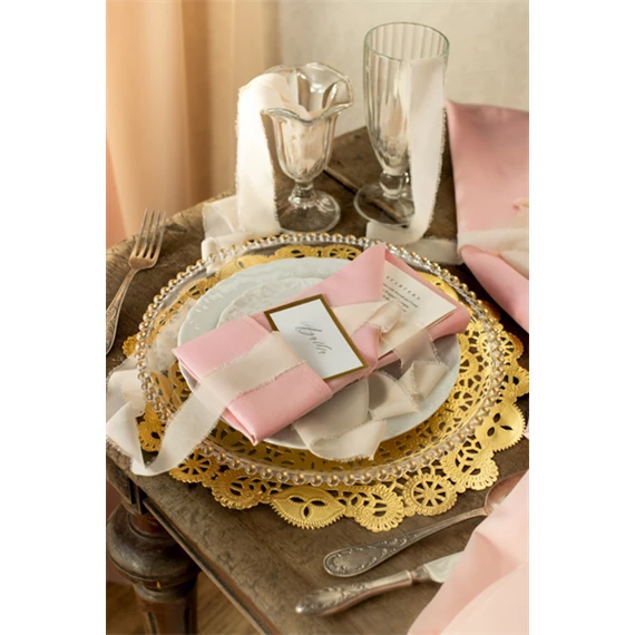 Tányéralátét arany, átmérő kb. 35,5 cm S/50