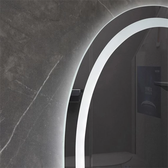 Tükör domború szegéllyel, LED-es 50x0,5x150 cm