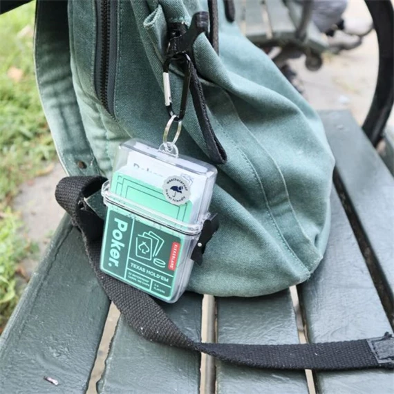 Utazó póker szett 9,5x12x3,5 cm